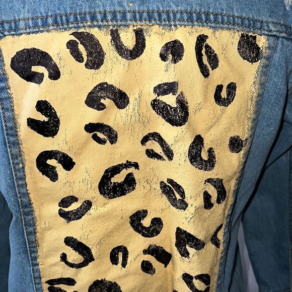 Hayden Girls Animal Print Jean Jacket - Picture 4 of 9